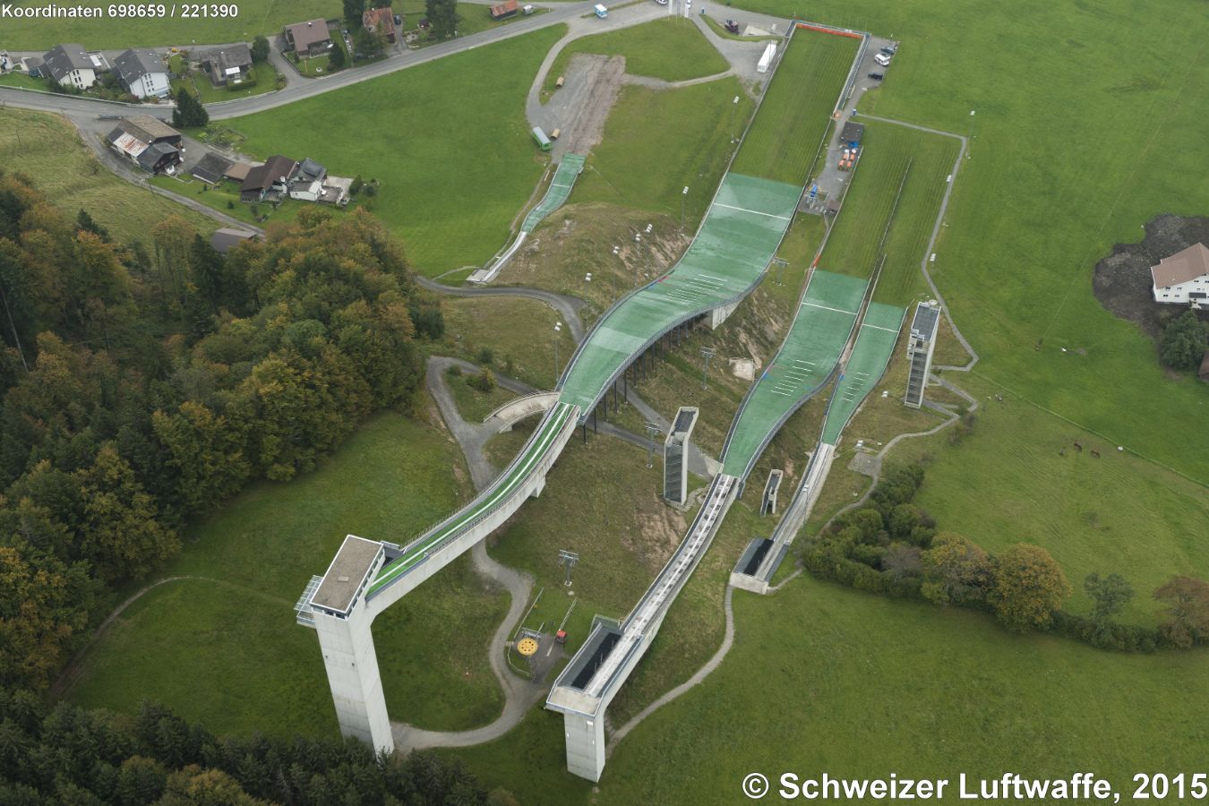 Die grosssen Sprungschanzen von Einsiedeln (1): Andreas Küttel-Schanze, Simon Ammann-Schanze, grosse KPT-Schanze (Position: 2'698'661.74, 1'221'408.47)